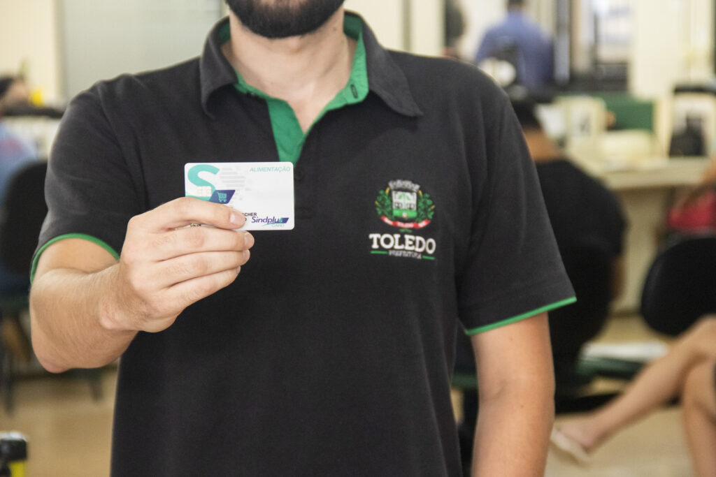 Governo municipal amplia em 25% o vale alimentação do servidor, que passa a receber R$ 400 mensais