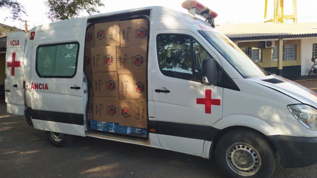Veículo caracterizado como ambulância é apreendido carregado com contrabando em Cascavel