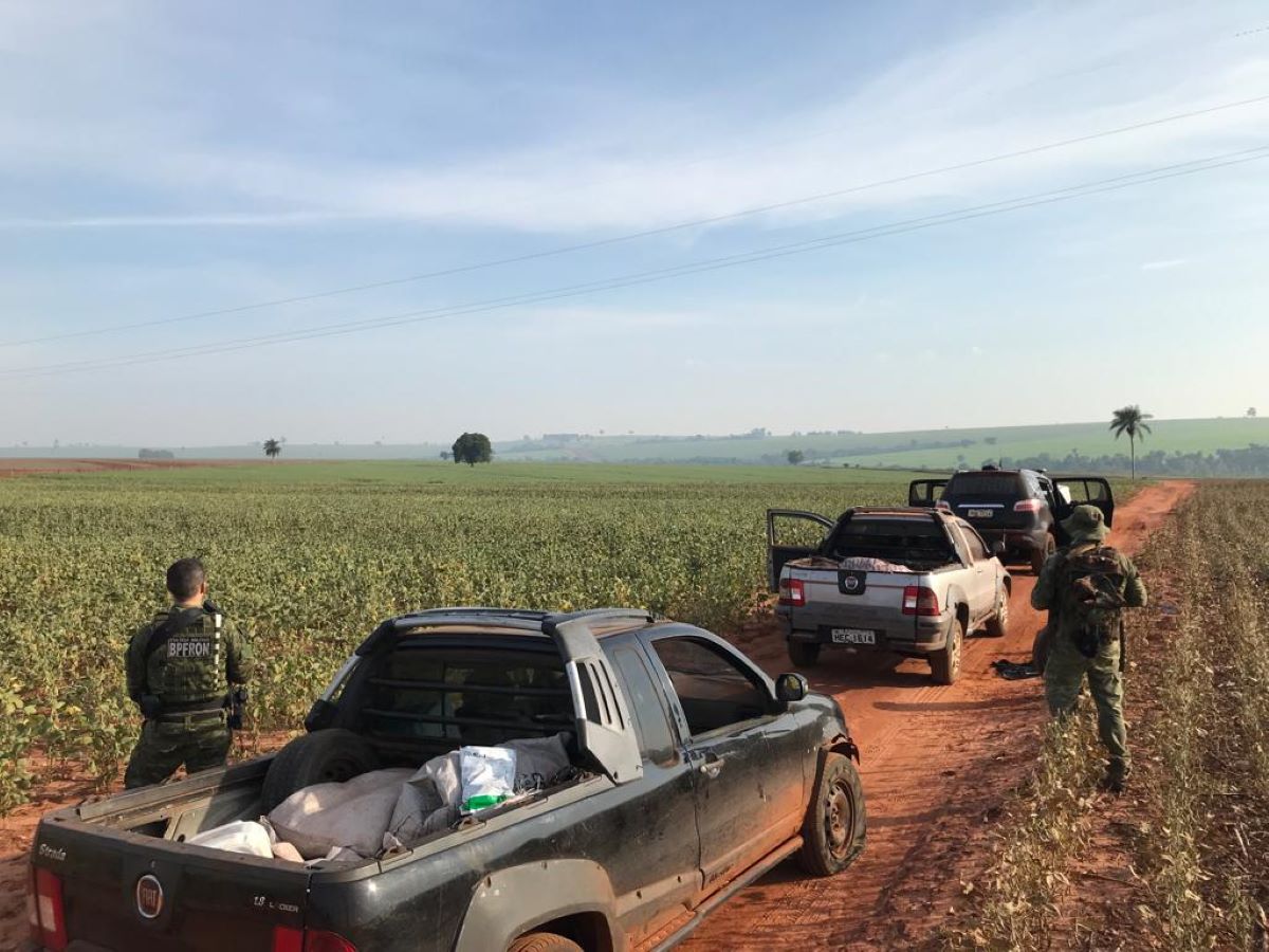 Após perseguição em Tupãssi, policiais apreendem agrotóxicos contrabandeados