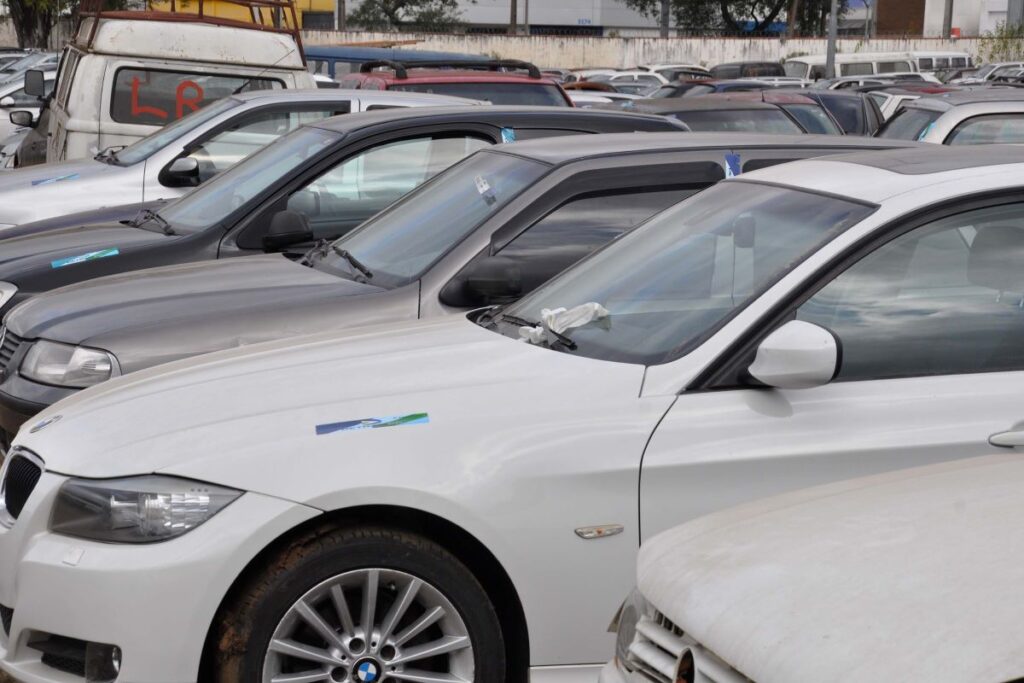 Detran-PR leiloa 10.475 veículos nas condições de sucata, reciclagem e aptos à circulação