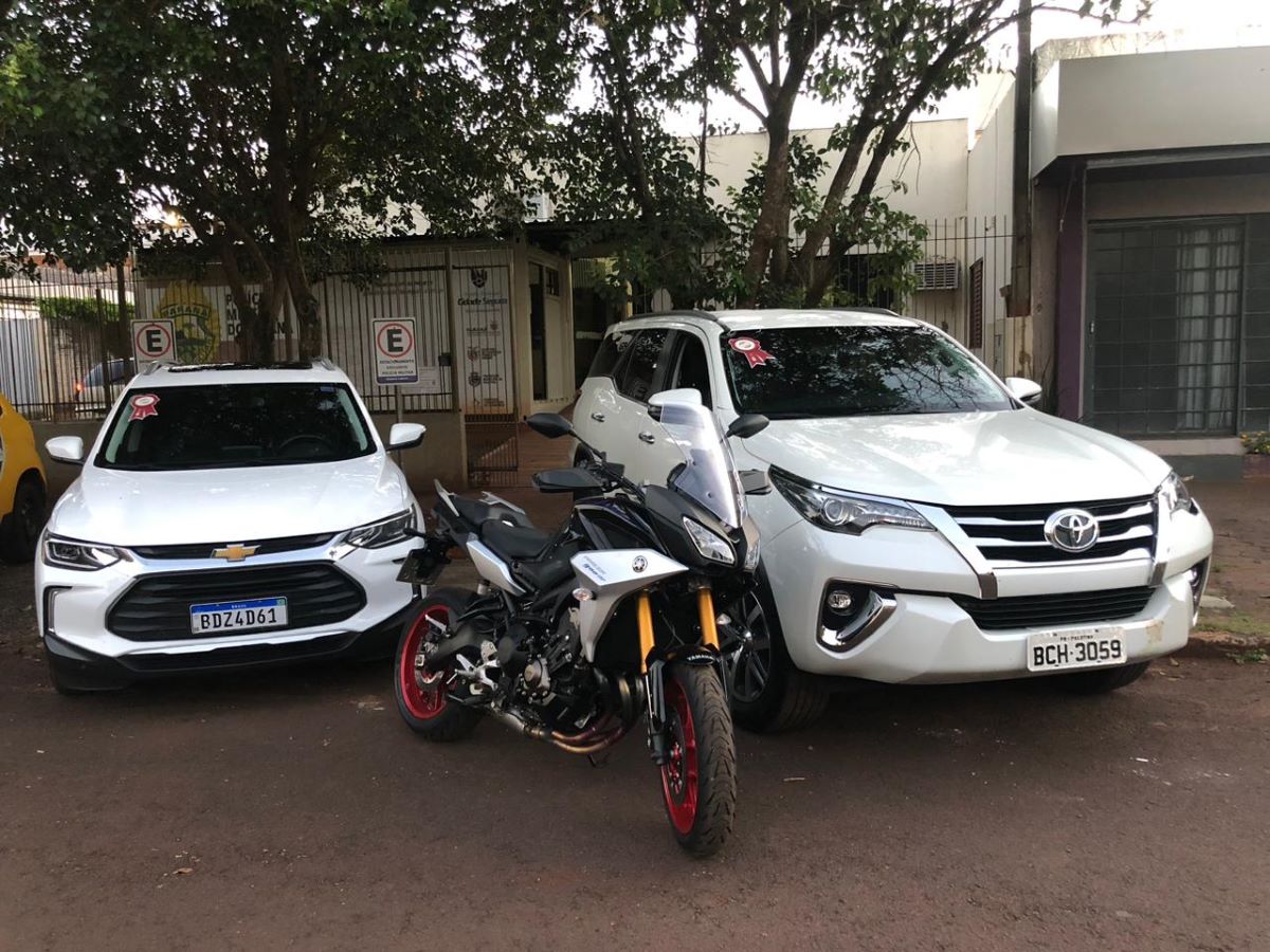 Polícia Militar prende ladrões e recupera três veículos em Palotina