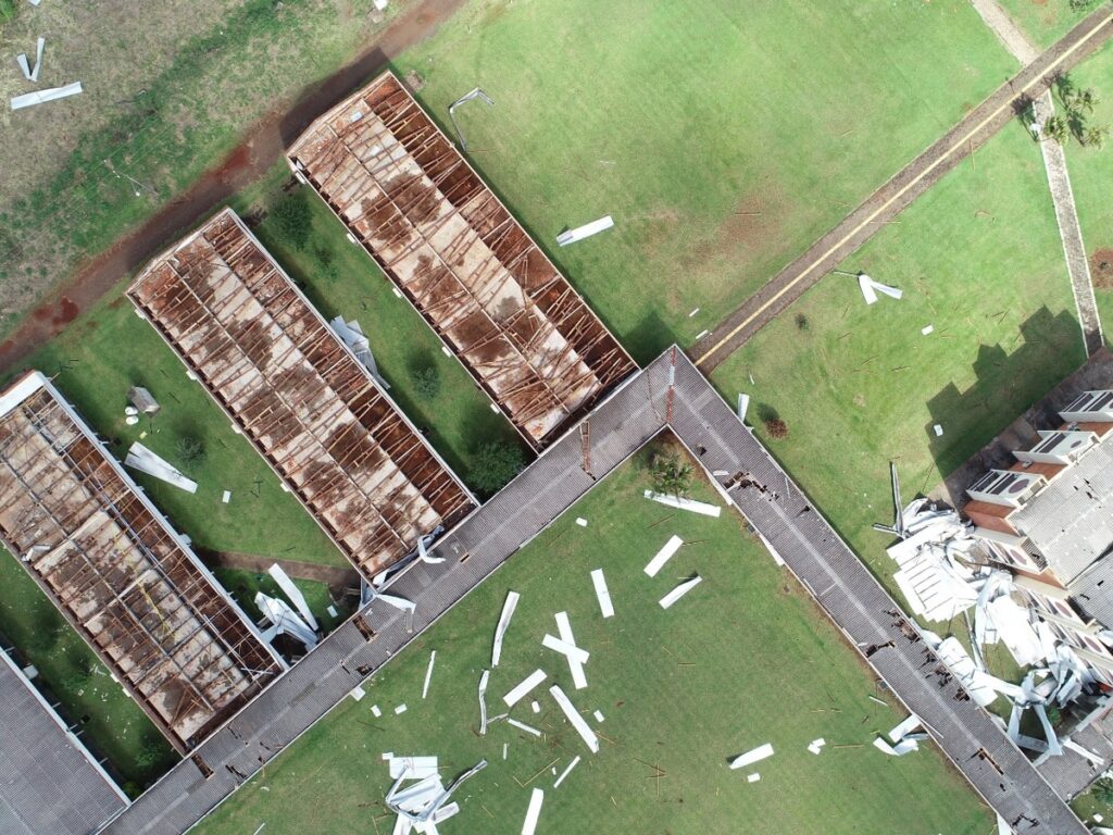 Destruição em Foz: Campus da Unioeste será reconstruído após vendaval