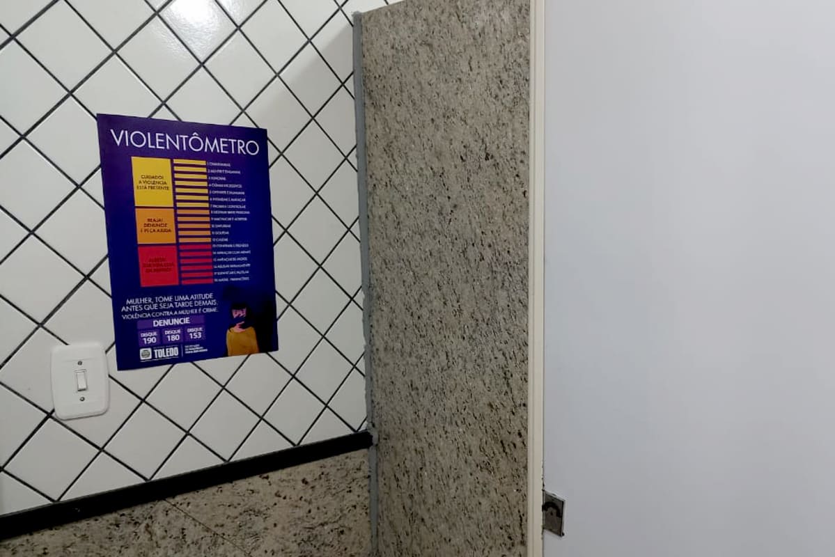 Agosto Lilás: banheiros femininos contam com “violentômetro” em Toledo