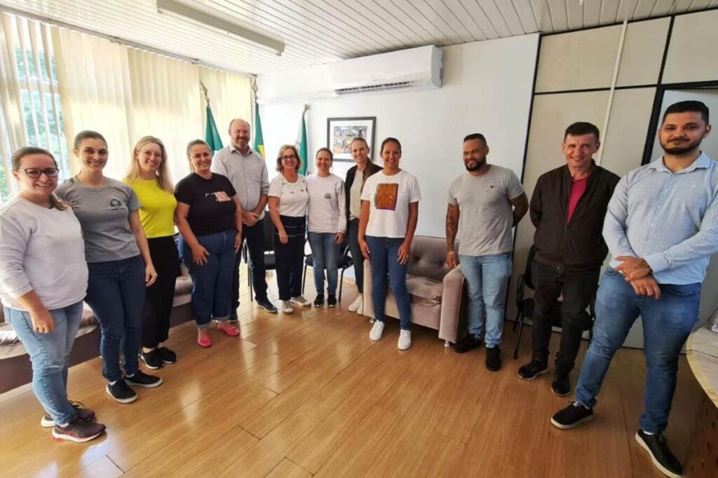 Comitiva de Marialva vem a Toledo conhecer o trabalho da Cozinha Social