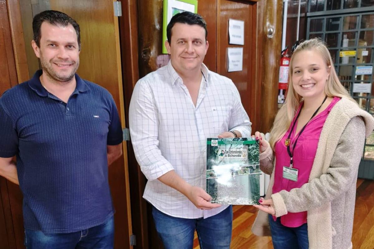 Secretário de município baiano encontra soluções para proteção animal em Toledo