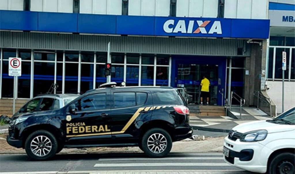 Caixa deve indenizar pedestre atingido em tiroteio em frente à agência, no Paraná